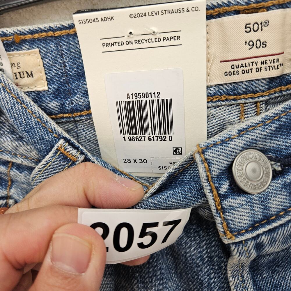 LEVI'S 501 X BEYONCE 90S STRAIGHT JEANS 28X30 WESTERN CRYSTAL NWT $150 - Picture 5 of 7